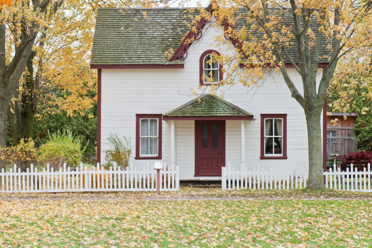 Read more about the article How Reverse Mortgage Lenders Can Help to Find People a New Home